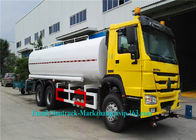 Xe tải lưu trữ nước Howo, 20cbm Công suất thùng nước Kéo xe tải nặng