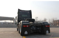 Đen Sinotruk Howo Tractor 6x4 Xe tải Đối với đường thông thường / Tough ZZ4257V3247N1B