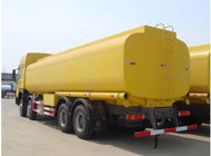 8X4 371HP 28CBM Xe chở nhiên liệu diesel Xe tải hạng nặng ZZ1317N4667W