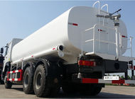 Xe tải chở dầu 6X4 336HP 20CBM màu trắng có vòi phun nước ZZ1257N4641W