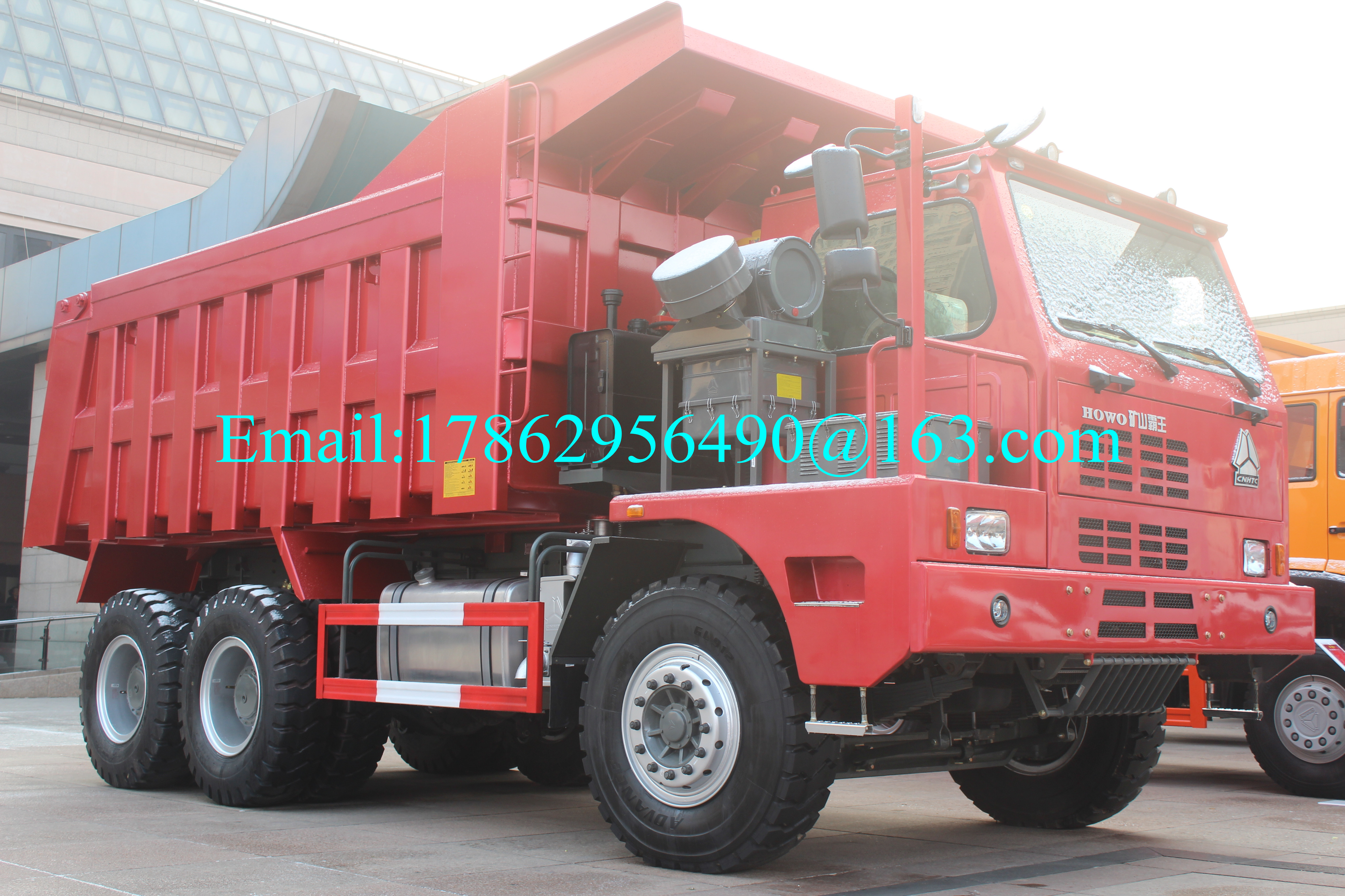 Xe tải than lớn, xe tải Tipper xây dựng 6X4 371 HP 30,56 CBM