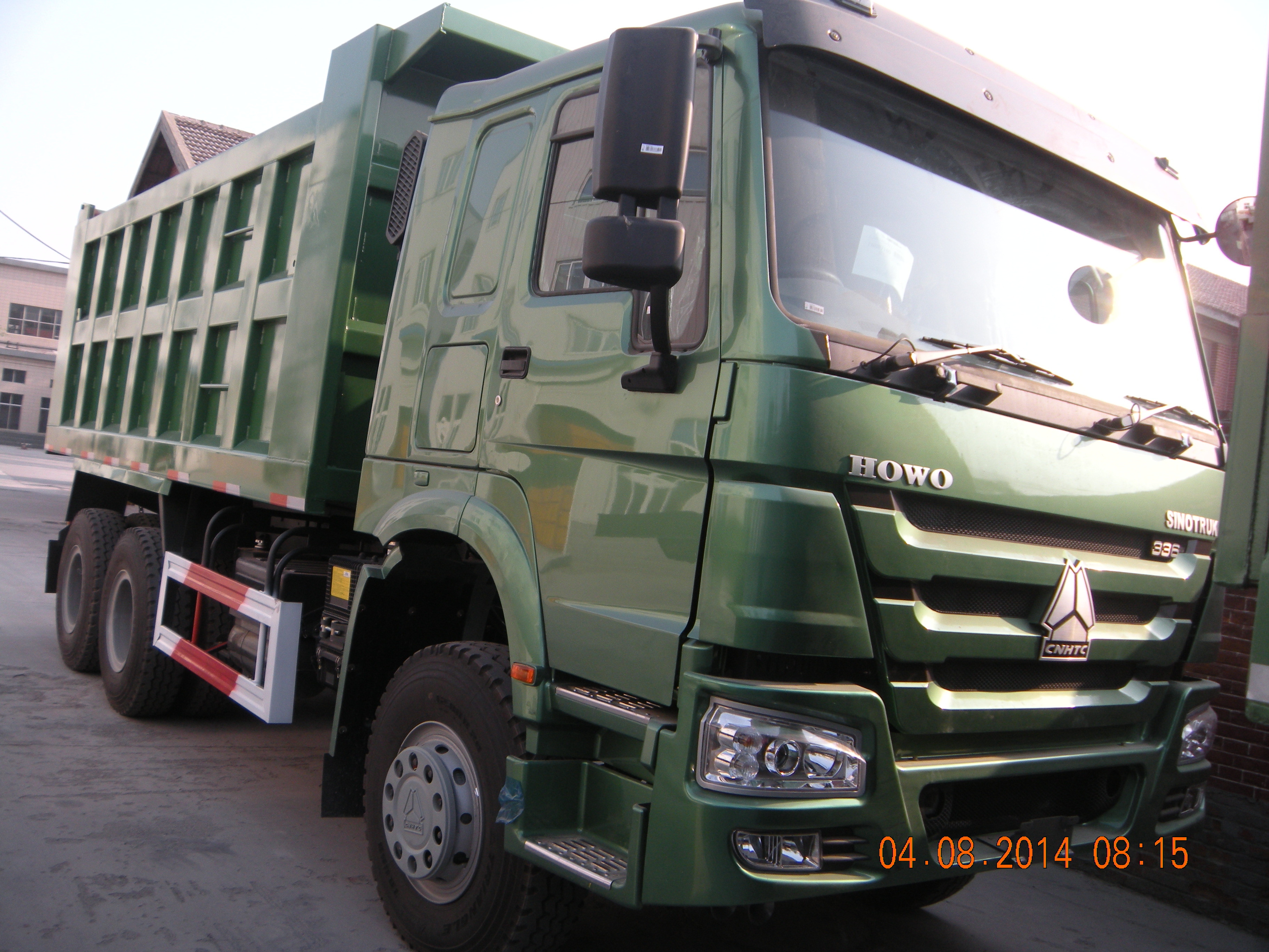 Xe tải tự đổ xanh của HOWO, Xe tải cứng 6x4 được sử dụng trong khai thác ZZ3257N3847A