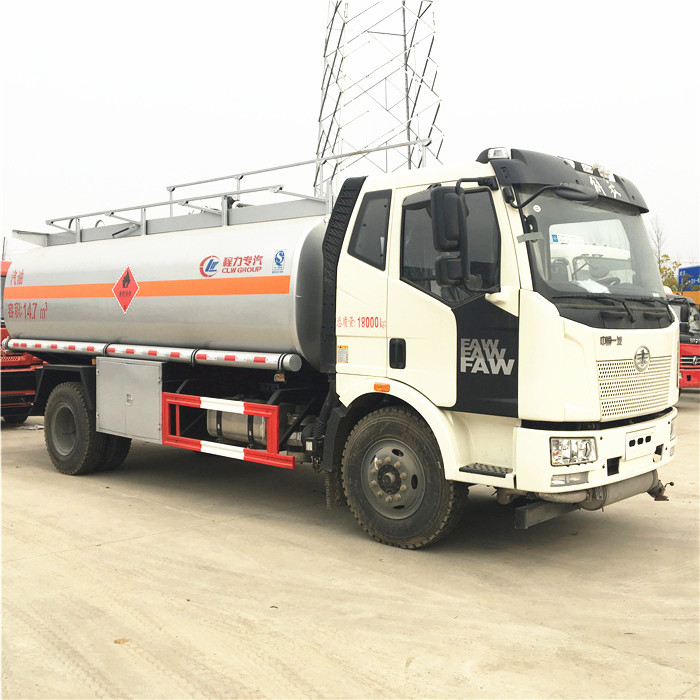 FAW 4x2 Bánh xe 15000 Lít Xe tải nhiên liệu di động 8450x2500x3200mm