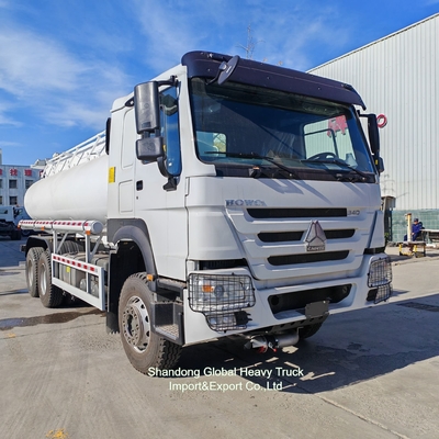 Sinotruck mới và cũ HOWO Dầu / nhiên liệu / nước 371HP 6 * 4 Bowser Tanker Truck