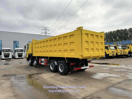 Sinotruck HOWO 25t-100t 8*4 Dầu diesel vận chuyển đã qua sử dụng Xe tải giao hàng 12 bánh xe tải