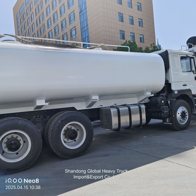 Sinotruk HOWO 6X4 20000 L 25000 L vận chuyển hàng hóa Tàu chở dầu Xe tải xe chở dầu nhiên liệu xe tải