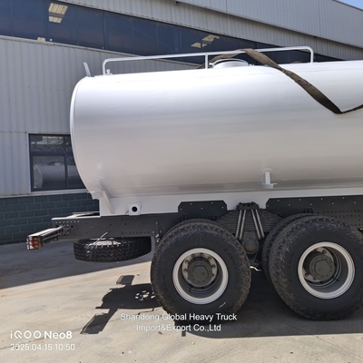 Sinotruk HOWO 6X4 20000 L 25000 L vận chuyển hàng hóa Tàu chở dầu Xe tải xe chở dầu nhiên liệu xe tải