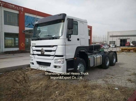 Thương hiệu nổi tiếng Trung Quốc Sinotruk HOWO xe tải nặng HOWO 6 * 4 xe tải kéo với 410 HP