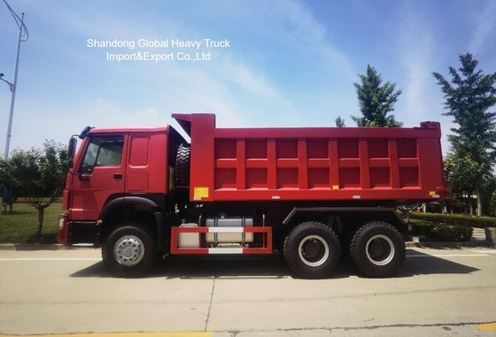 Xe tải đổ rác hạng nặng HOWO với khung gầm thép tăng cường hình U và hệ thống thủy lực nâng phía trước HYVA