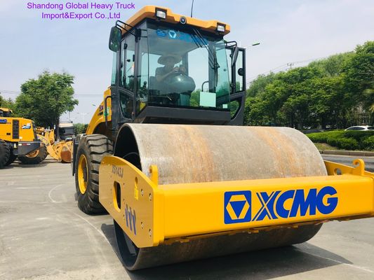 Công ty thắt chặt chính thức Trung Quốc 14ton Đường cuộn rung tự động nặng Xs143j ở Algeria