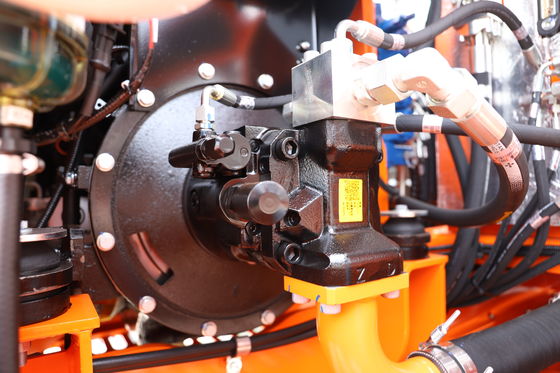 Lonking 6 Tons Hydraulic Mini Excavator với 15,4kw/2400rpm Lượng và 5900 * 2000 * 2600 mm Compact Size