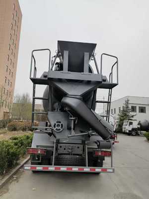 Hiệu suất cao 20cbm Công suất 400HP Động cơ Chassis hạng nặng HOWO Xe tải trộn bê tông