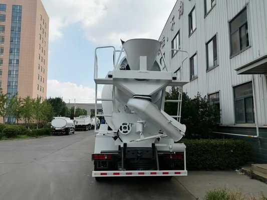 Hiệu suất cao 20cbm Công suất 400HP Động cơ Chassis hạng nặng HOWO Xe tải trộn bê tông