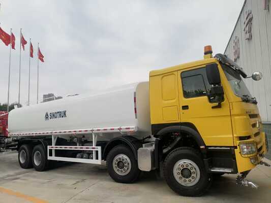 Sinotruk HOWO 8 × 4 Drive Wheel Truck Tanker nước với bình thép carbon và 10 mét khối dung lượng