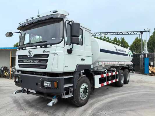 Giá nhà máy Shacman 6 × 4 20000L Thép không gỉ Thang bể nước xe tải với 20 Tons Capacity tải