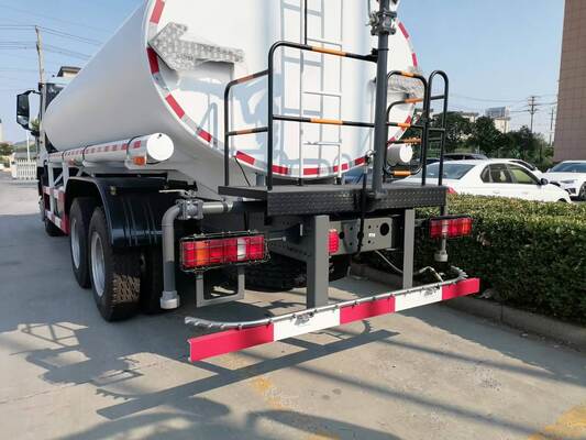 Sinotruk HOWO TX / NX 6 × 4 xe tải bể nước phun nước với 20t dung lượng tải và bể thép không gỉ