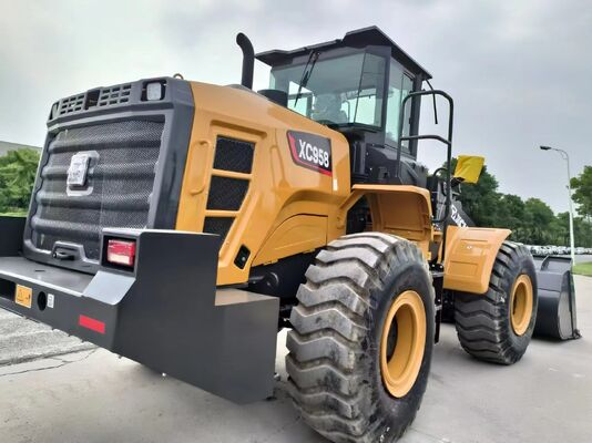 XCMG XC958 Máy tải bánh xe 5 tấn với công suất 162kw cho công việc xây dựng và khai thác mỏ nặng