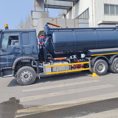 HOWO 15CBM Truck hút nước thải chân không với bánh xe lái 6 * 4 và xả lấp thủy lực để làm sạch bể phân hủy