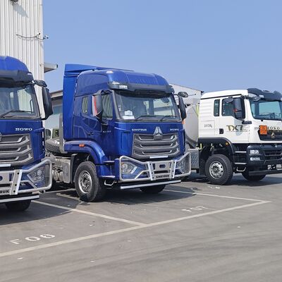 HOWO NX Xe tải kéo với 6 × 4 bánh lái động cơ diesel hạng nặng và cabin ngủ cao mái cho khai thác mỏ và vận chuyển hàng hóa đường dài