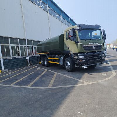 HOWO TX 6 × 4 xe tải bể nước với tải trọng 20T và tiêu chuẩn khí thải Euro 2 để kiểm soát bụi đường bộ