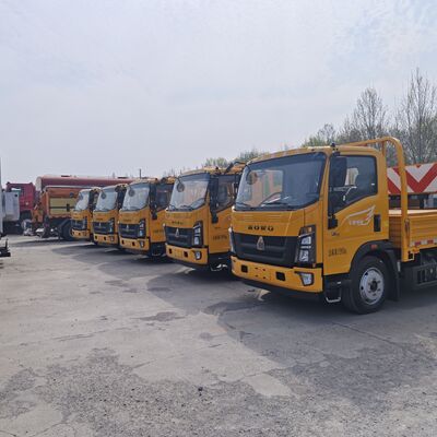HOWO 4 × 2 Xe tải đệm tai nạn động cơ diesel với hệ thống điều khiển thủy lực và thiết kế hấp thụ năng lượng mô-đun cho an toàn đường cao tốc