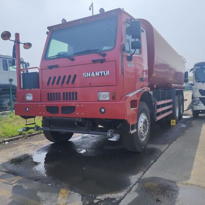Xe tải chở nước Shantui 6 × 4 có tải trọng 20 tấn và thùng bằng thép carbon cường độ cao để ngăn chặn bụi trong khai thác mỏ