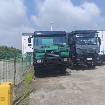 HOWO 6 × 4 xe tải bể nước với dung lượng 20.000L, động cơ 371HP và bể thép cacbon để làm sạch đường và ngăn bụi