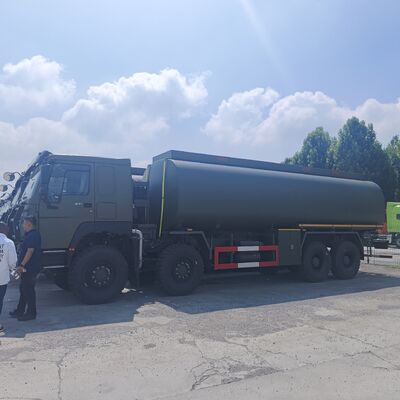 HOWO 8 × 8 40.000L xe tải chứa nhiên liệu với động cơ 371HP và 8 × 8 toàn bánh lái cho vận chuyển nhiên liệu hạng nặng