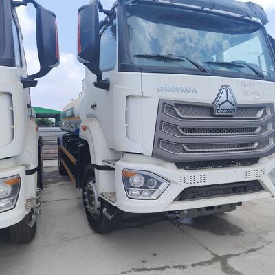 HOWO NX 6×4 CNG Fuel Tank Truck với động cơ 400HP và tải trọng 20T cho vận chuyển diesel và xăng