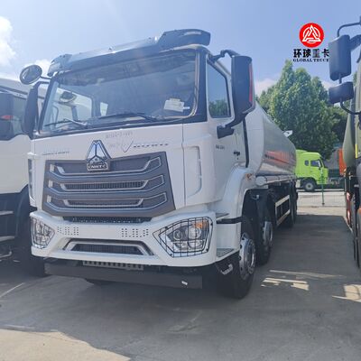 HOWO NX 8x4 30000L Xe tải bể nhiên liệu Công suất nặng Xe tải diesel Bowser cho vận chuyển nhiên liệu Kenya