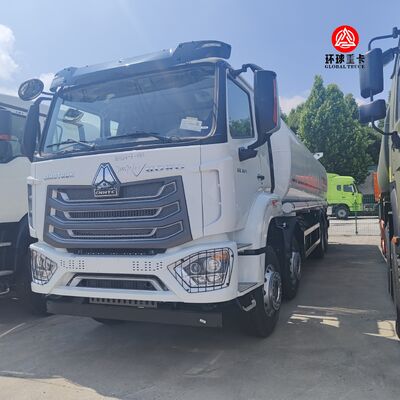 HOWO NX 8x4 30000L Xe tải bể nhiên liệu Công suất nặng Xe tải diesel Bowser cho vận chuyển nhiên liệu Kenya