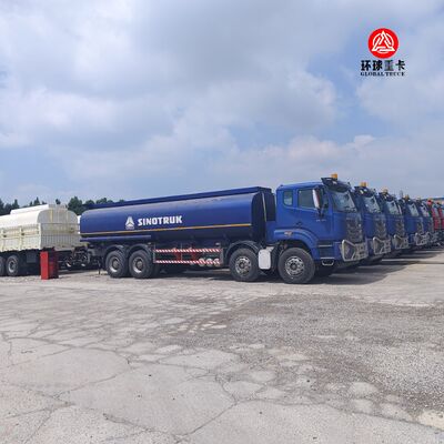 Xe bồn chở nhiên liệu HOWO NX 8x4 30000L Xe bồn dầu diesel hạng nặng cho thị trường Tanzania