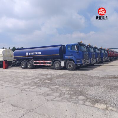 Xe bồn chở nhiên liệu HOWO NX 8x4 30000L Xe bồn dầu diesel hạng nặng cho thị trường Tanzania