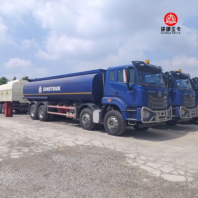 Xe bồn chở dầu HOWO NX 8x4 30000L Xe bồn chở dầu hạng nặng cho thị trường Nigeria