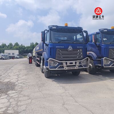 Xe bồn chở nhiên liệu HOWO NX 8x4 30000L Xe bồn dầu diesel hạng nặng cho thị trường Châu Phi