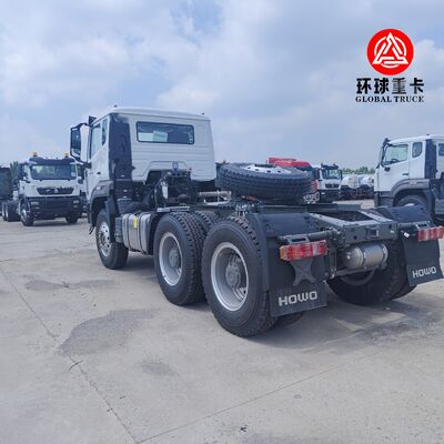Đầu kéo hạng nặng HOWO NX 371HP 6x4 mới tinh dành cho vận tải hàng hóa tại Châu Phi