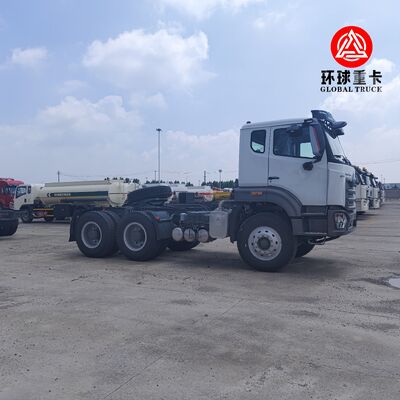 Xe đầu kéo HOWO NX 6x4 mới 100% với động cơ Diesel 371HP dùng để vận chuyển hàng hóa nặng