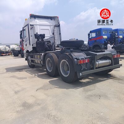 Đầu kéo hạng nặng Sinotruk HOWO NX 400HP 6x4 dùng để vận chuyển sơ mi rơ moóc