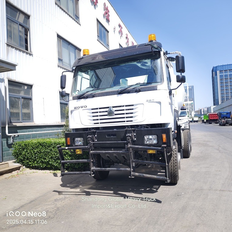 Máy trộn 10 bánh HOWO 6X4 8cbm 9cbm 371HP Xe tải trộn bê tông