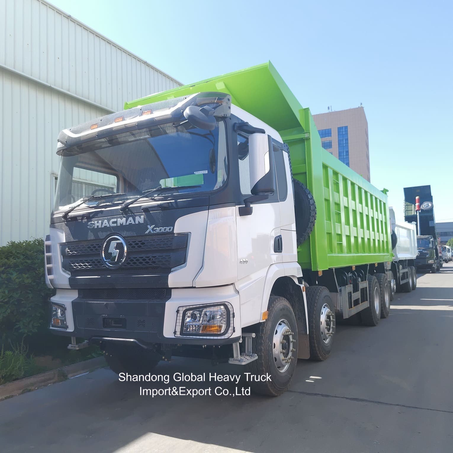 Shacman X3000 xe tải đổ rác hạng nặng cho vận chuyển vật liệu hiệu quả