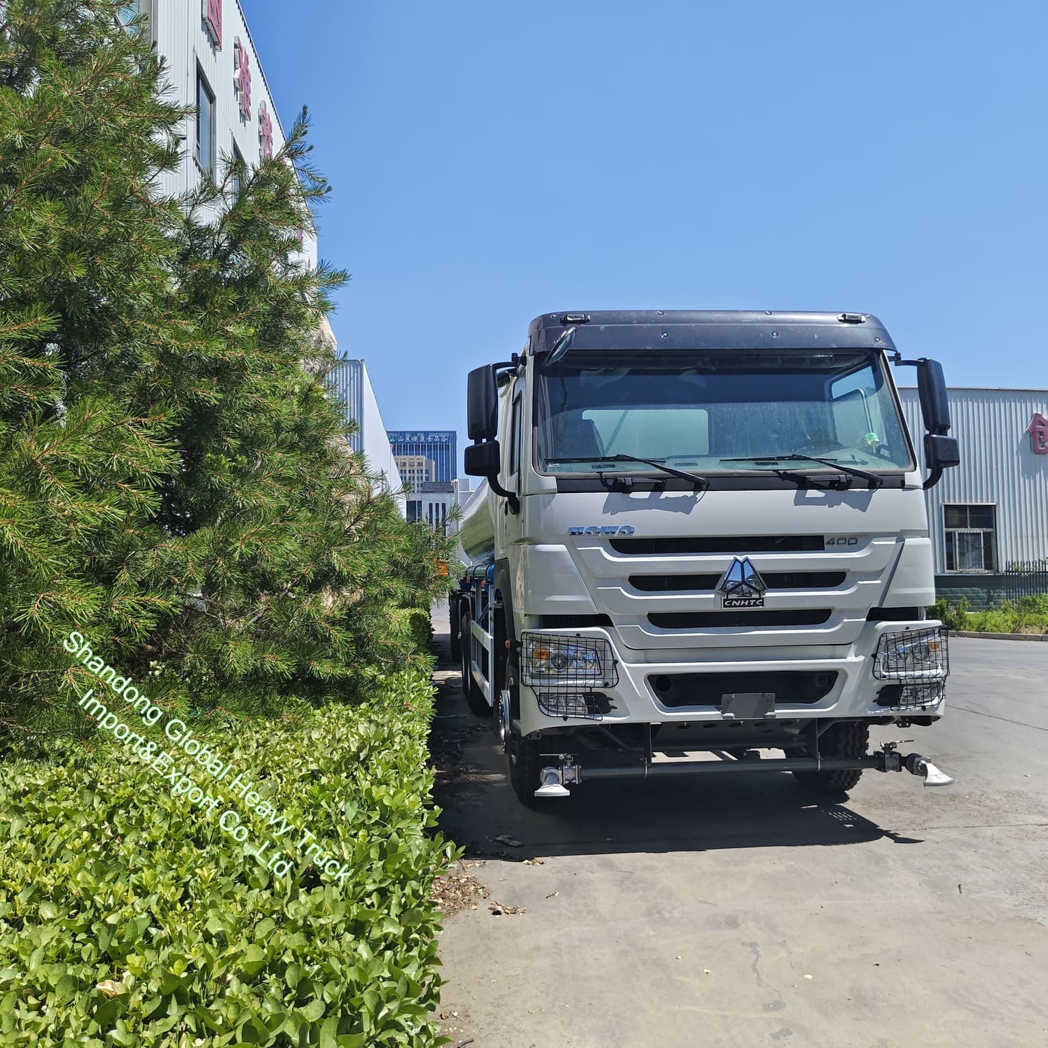 Xe tưới nước HOWO 6*4 400HP đã qua sử dụng (đại tu) 6*4