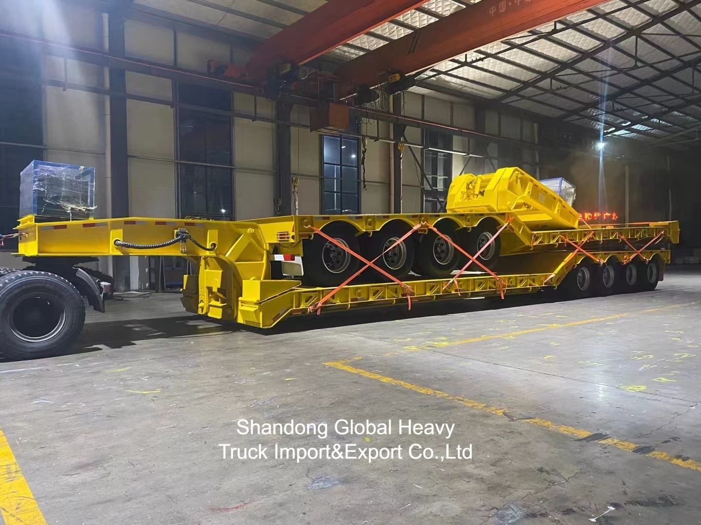 Rơ moóc sàn thấp 3 trục để vận chuyển thiết bị hạng nặng