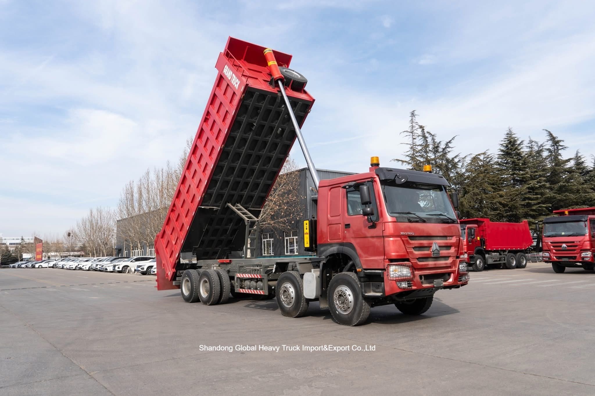 Xe ben HOWO 8x4 400HP Tải trọng 45T Chuyên dụng khai thác hạng nặng