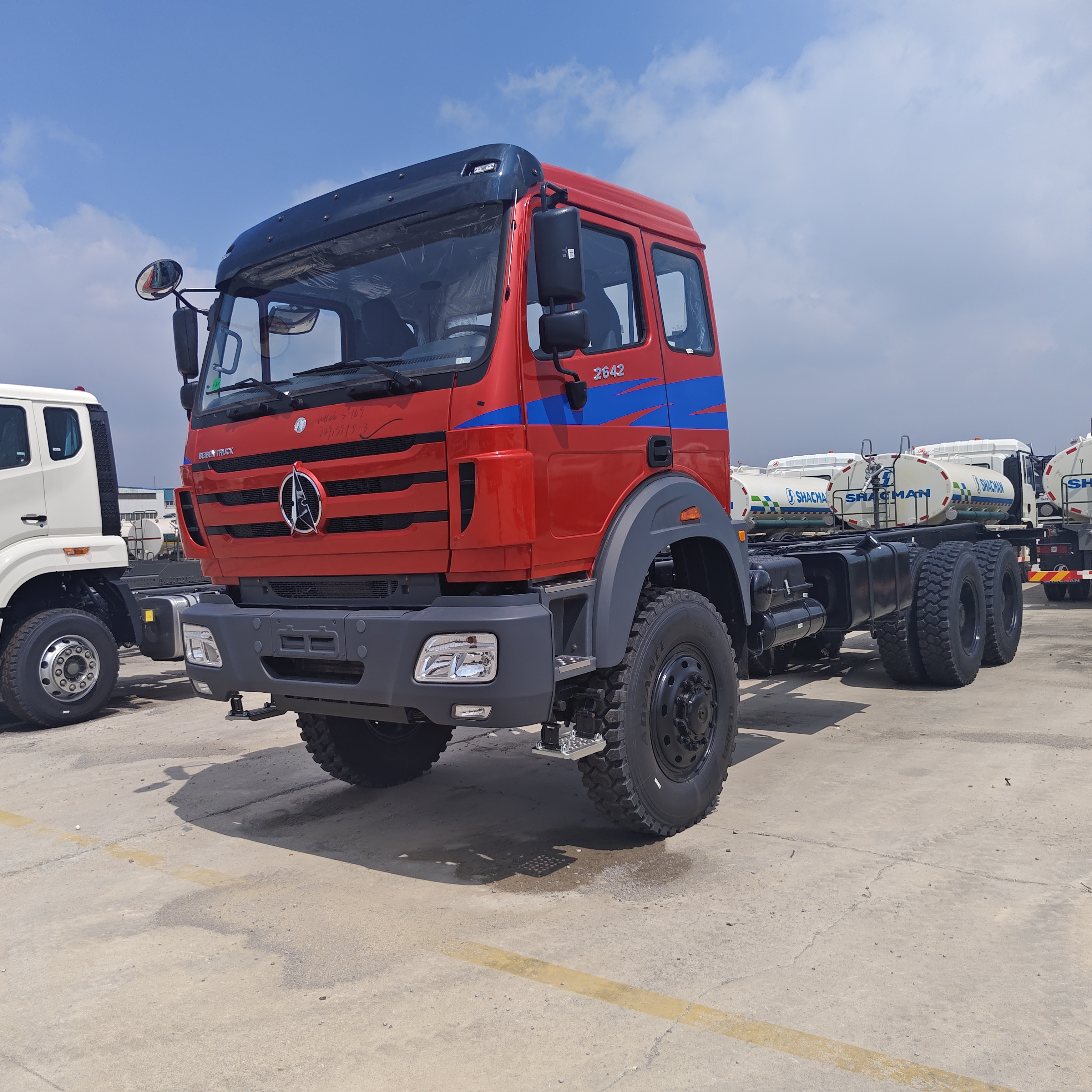BEIBEN 2648 6 × 4 xe tải kéo hạng nặng với động cơ 480HP WEICHAI và khung gầm công nghệ Mercedes-Benz