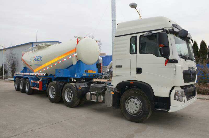 Cao su ma trận nhũ tương vận chuyển bùng nổ Semi - Trailer cho mỏ nổ 30 tấn tải trọng 22m3 Khối lượng