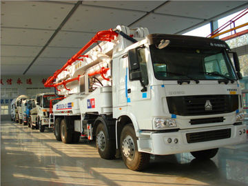 Xe tải bơm bê tông Sinotruk Howo 8x4 Euro 2 với chiều dài cơ sở 5000mm