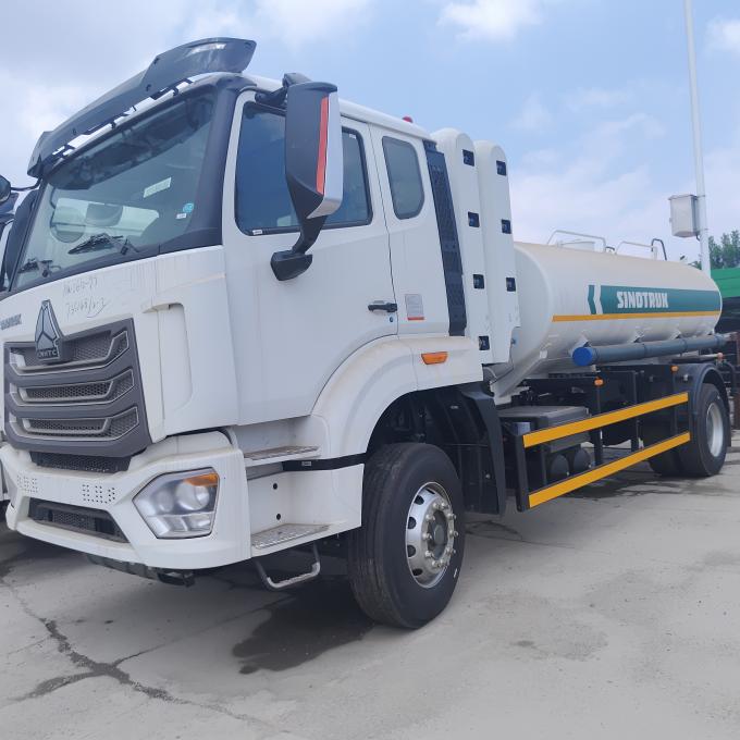 HOWO NX 6×4 CNG Fuel Tank Truck side profile and tank details